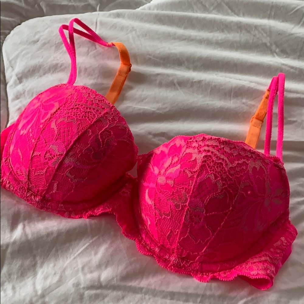 pink lace push-up bra. Sz 32C